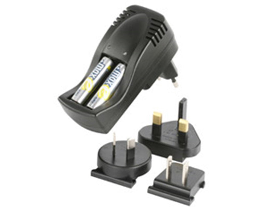 UC20 Charger for AAA Batteries